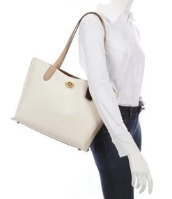 COACH Willow Colorblock Pebble Leather Tote Bag -Kurt Geiger Shop 00000000 zi 0c0318be 6de4 48a2 8da5 e8a98a63fb15 03 ai