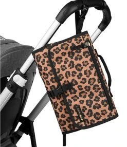 Skip Hop Pronto Signature Travel Changing Station - Classic Leopard -Kurt Geiger Shop 00000000 zi 1518f22f 86ce 41f4 9d5d 46ce9f7ac0c1 04 ai