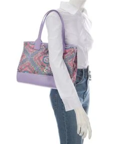 Kurt Geiger London Quilted Scarf Print Small Shopper Tote 7 Kurt Geiger London Quilted Scarf Print Small Shopper Tote -Kurt Geiger Shop 00000000 zi 24e1b35d e697 417f bfeb ac53e88bc8c5 03 ai