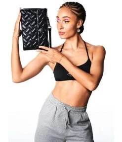 Kurt Geiger London Drench Large Quilted Shoulder Bag -Kurt Geiger Shop 00000000 zi 3751f710 1bb2 4518 9a3f 491bf9670533 05 ai