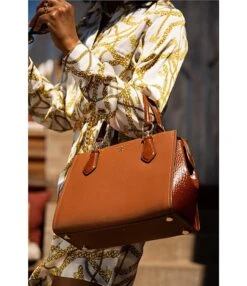 Michael Kors Marilyn Medium Satchel Bag -Kurt Geiger Shop 00000000 zi 4a6961c6 457f 47c2 81aa 4dee61e795d3 05 ai