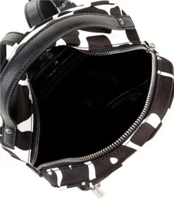 KARL LAGERFELD PARIS Amour Backpack -Kurt Geiger Shop 00000000 zi 696afabe 0a48 48bc 8c63 ac73086f12d6 02 ai