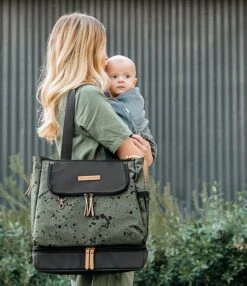 Petunia Pickle Bottom Olive Ink Blot Pivot Diaper Bag Backpack/Tote -Kurt Geiger Shop 00000000 zi 7d9e626f d68a 424f 8f9d 1e0a4d3eb94b 05 ai