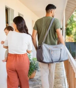 Petunia Pickle Bottom Inter-Mix Live-For-The-Weekender Travel Bag -Kurt Geiger Shop 00000000 zi 87da5c7a 3584 4218 9ea0 b6005c07dae4 05 ai