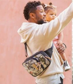 Disney X Petunia Pickle Bottom Criss-Cross Sling Bag - Pop Art Belle -Kurt Geiger Shop 00000000 zi 898f19d1 4abf 4660 bf75 e49c047437de 04 ai