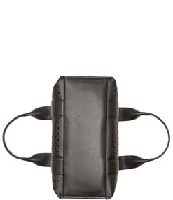 DKNY Dakota Medium Vegan Leather Tote Bag 8 DKNY Dakota Medium Vegan Leather Tote Bag -Kurt Geiger Shop 00000000 zi 9be06933 039d 47ee a01c 50a56a5bb86b 04 ai