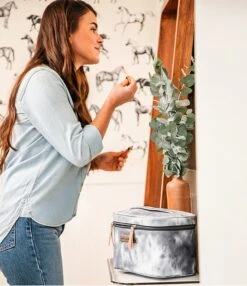 Petunia Pickle Bottom Train Case - Smoke Swirl -Kurt Geiger Shop 00000000 zi 9e9e025f 61f5 425b bc4d 1a1b98b55f48 02 ai