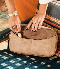 Petunia Pickle Bottom Toasted Baguette Companion Crossbody Diaper Bag -Kurt Geiger Shop 00000000 zi a5c342ff 5e3c 431d bde3 d2d112006b65 04 ai