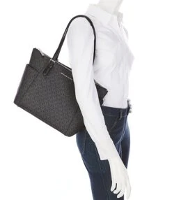 Michael Kors Signature Logo And Logo Charm Jet Set East West Tote Bag -Kurt Geiger Shop 00000000 zi d38ff7be 3257 43bb a7d9 42bab537dd72 03 ai