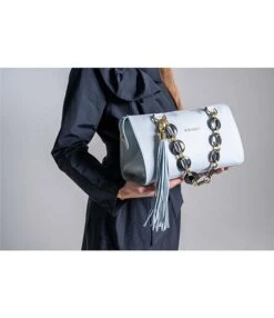 Kelly-Tooke Medium Soho Chain Sky Blue Pebbled Calfskin Leather Satchel Bag -Kurt Geiger Shop 00000000 zi d5cd7f27 8879 478a bc15 511706b9d169 05 ai