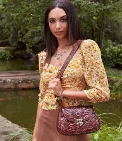 Patricia Nash Rose Tooling Collection Micaela Floral Leather Shoulder Bag -Kurt Geiger Shop 00000000 zi db614160 b015 4bff 8208 d889a087eb69 05 ai
