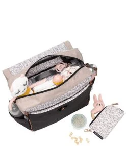 Petunia Pickle Bottom Boxy Backpack Diaper Bag - Sand & Black -Kurt Geiger Shop 00000001 zi 0bc905ff 34d8 455e 97c6 db4da33bfdb7 03 ai