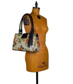 Patricia Nash Rienzo Parisian Newspaper Floral Satchel Bag -Kurt Geiger Shop 00000001 zi 0e8740e0 aea1 48cd a6e4 a3c1ea79ad0e 04 ai